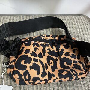 Lululemon Everywhere Belt Bag 1L